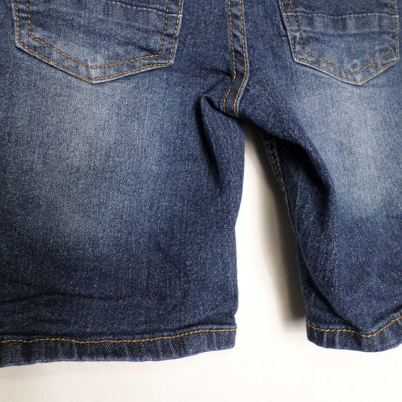 True Indigo Dark Wash Boys Size 5 Shorts Distressed - Picture 7 of 12